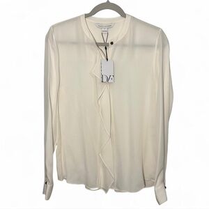 Diane Von Furstenberg Size 8 Silk Ivory Blouse with Ruffle
